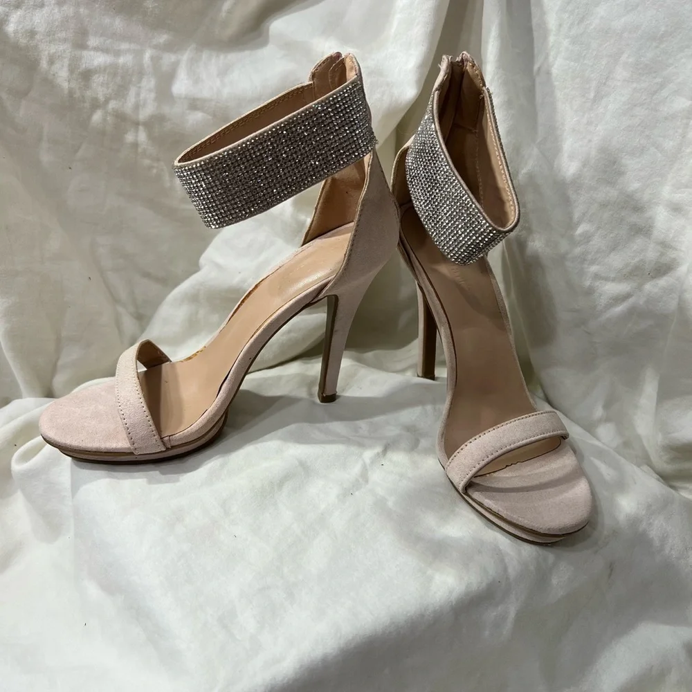 LOV MARK LADYS PINK 4 3/4” INCH HEEL NEVER WORN W/RHINESTONE ANKLE STRAP☑️